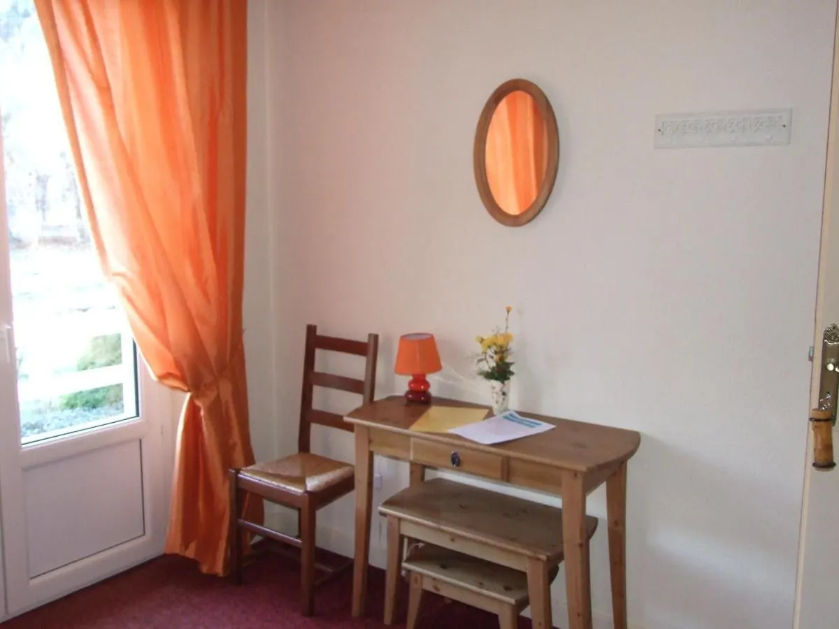 Logis Hotel Du Val D'Aure Cadeac 2*,