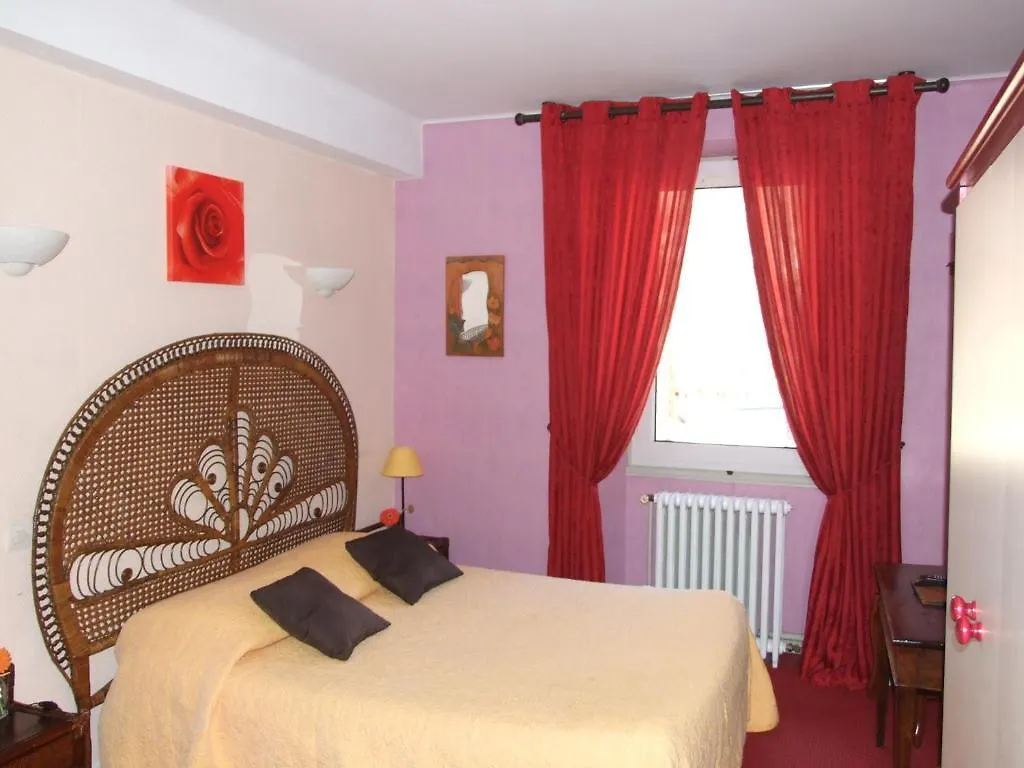 Logis Hotel Du Val D'Aure Cadeac France