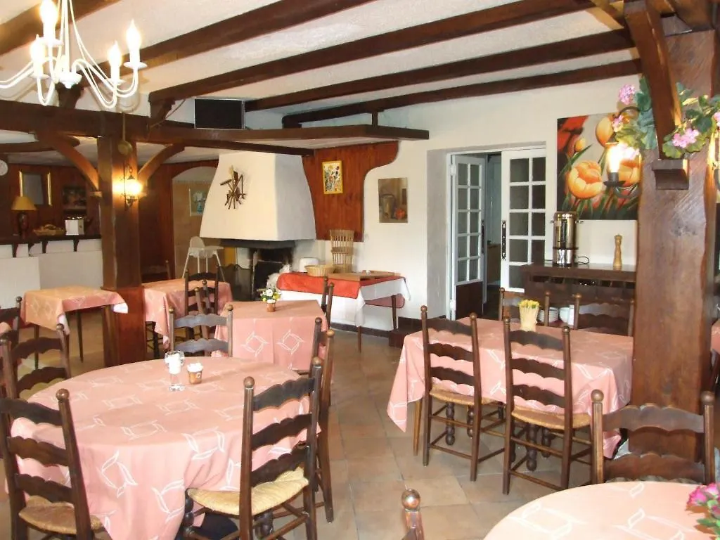 Logis Hotel Du Val D'Aure Cadeac 2*,