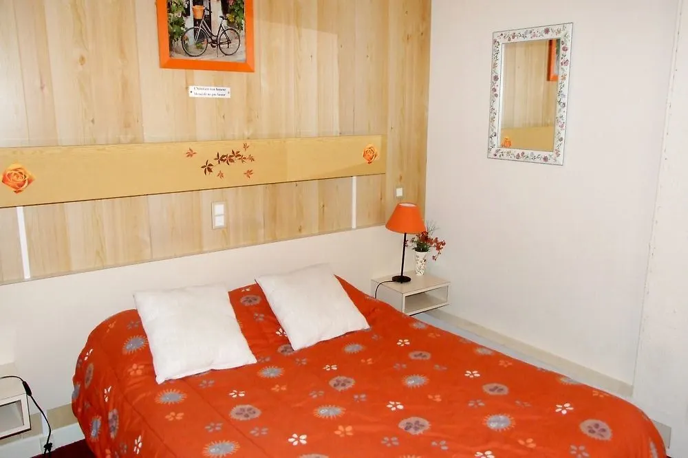 Logis Hotel Du Val D'Aure Cadeac 2*,  France