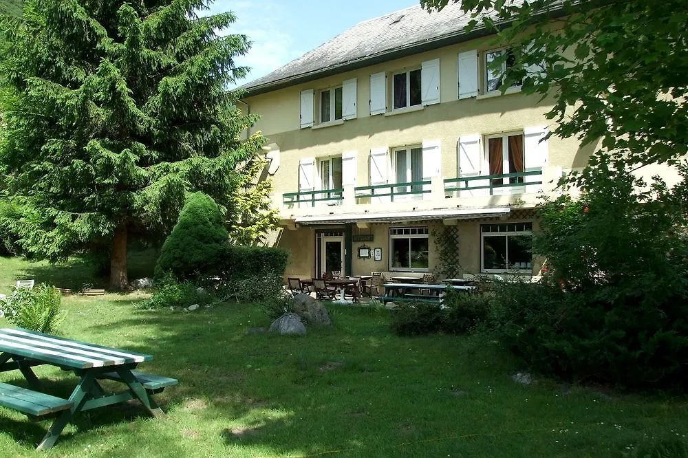 Logis Hotel Du Val D'Aure Cadeac 2*,