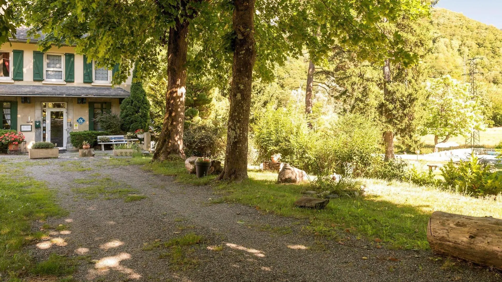 Logis Hotel Du Val D'Aure Cadeac